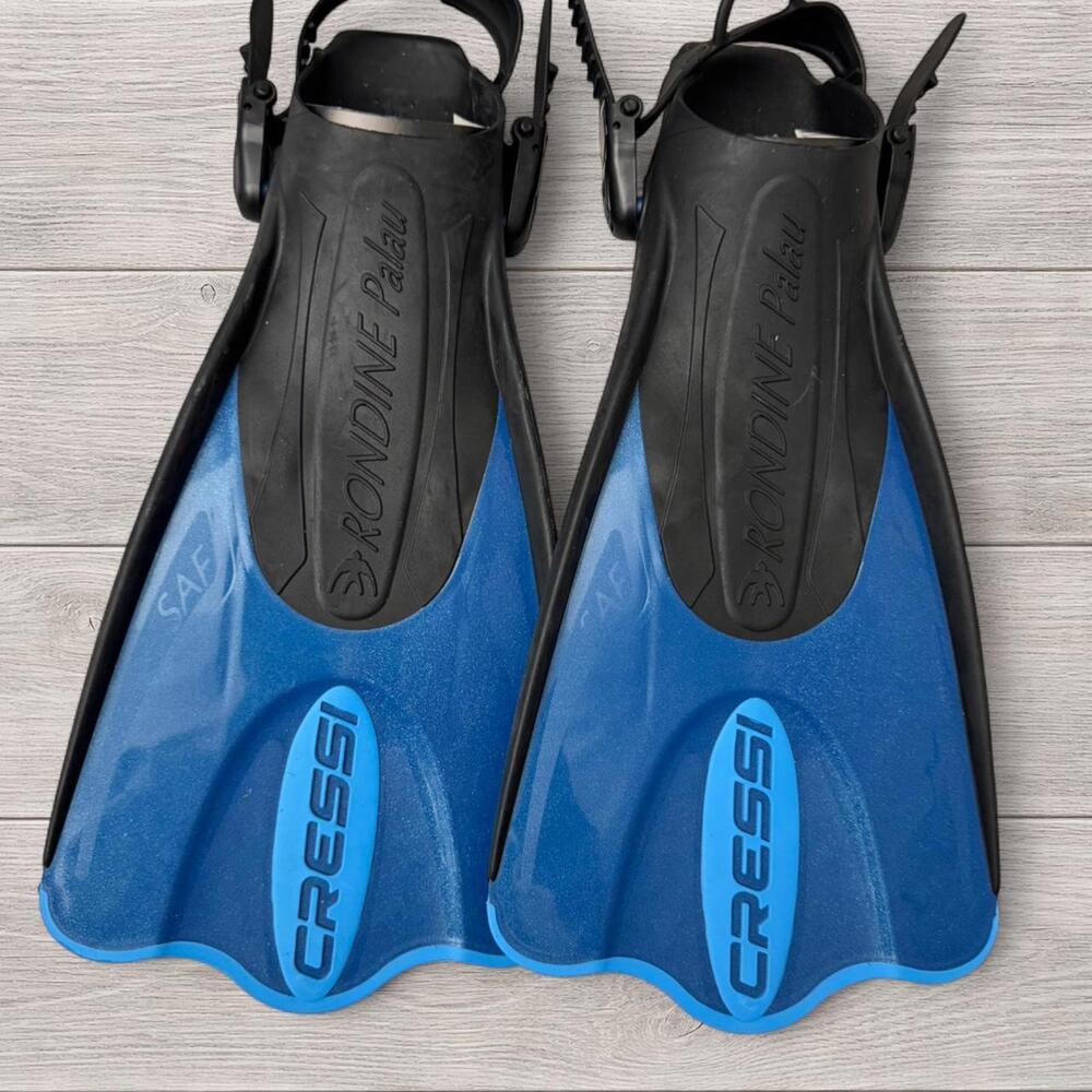 Cressi Palau Snorkel Fins Blue Black Size Small Medium Adjustable Swim